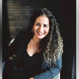 Meet your Posher, Layla